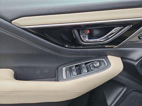 Used 2020 Subaru Outback Limited image 12