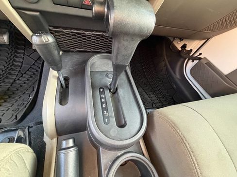 Used 2009 Jeep Wrangler Unlimited X image 18