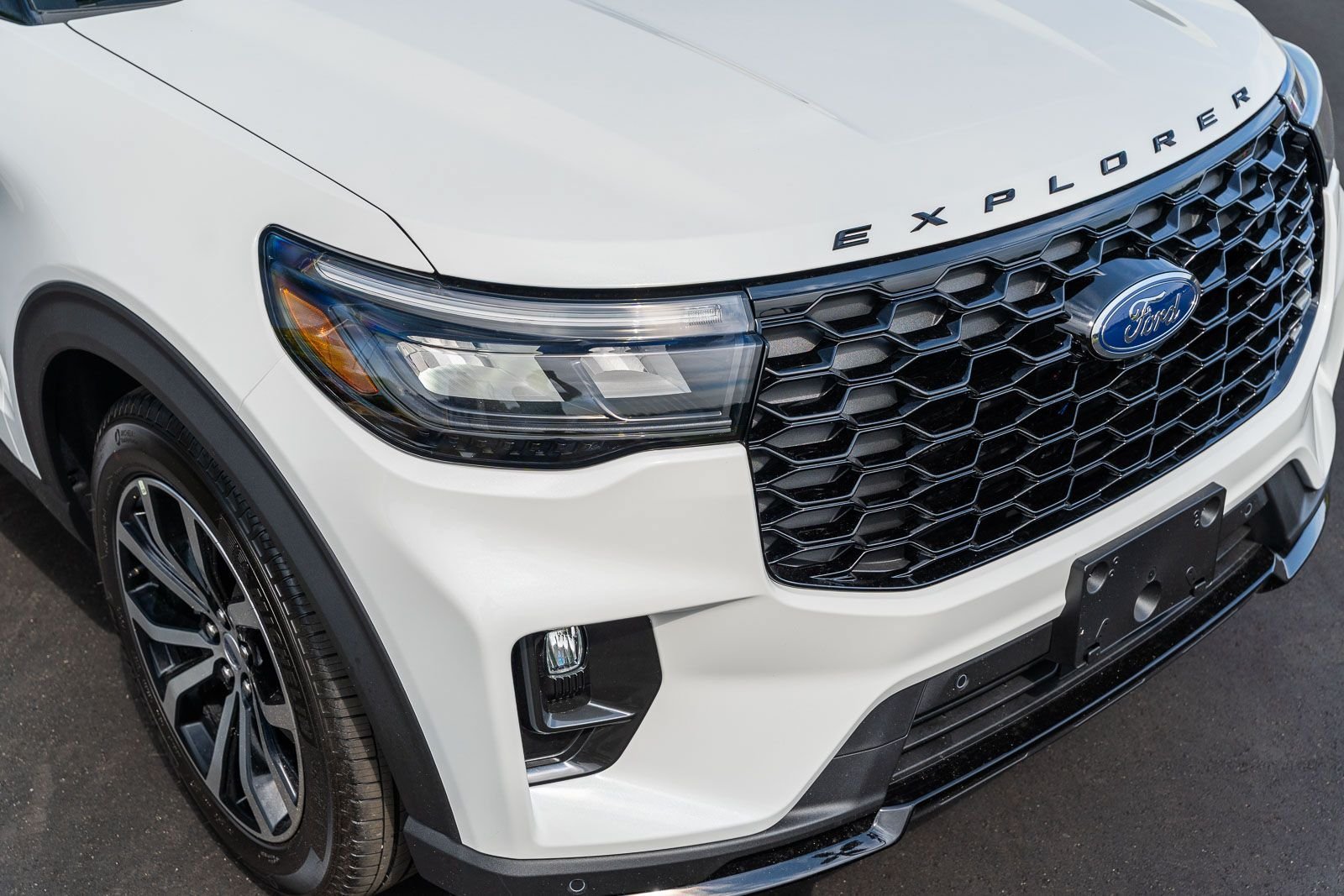 New 2026 Ford Explorer ST-Line w/ Premium Package RWD image 7