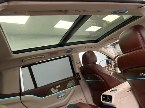 Used 2021 Mercedes-Benz Maybach GLS 600 4MATIC image 43