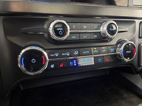 Used 2024 Ford F250 Lariat w/ Lariat Ultimate Package AWD/4WD image 17