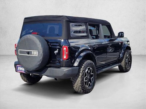 Used 2023 Ford Bronco Outer Banks image 4