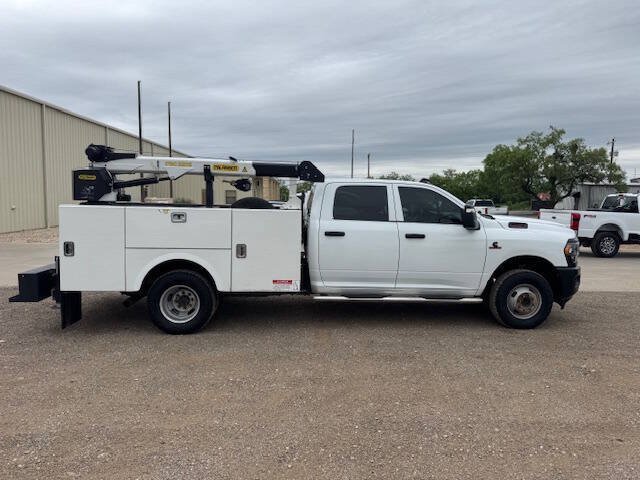 Used 2024 RAM 3500 Tradesman AWD/4WD image 13