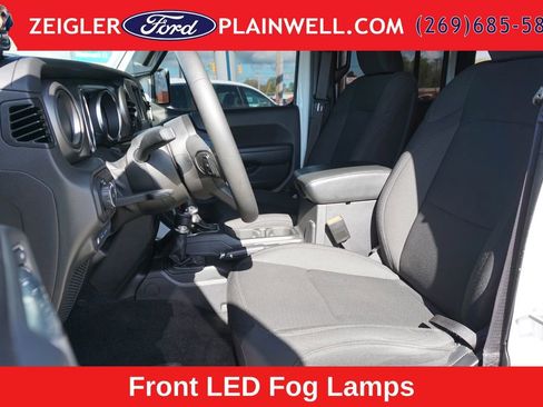Used 2023 Jeep Wrangler Unlimited AWD/4WD image 16