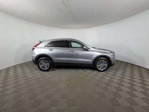 Used 2025 Cadillac XT4 Premium Luxury FWD image 3