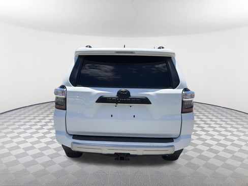 Used 2021 Toyota 4Runner TRD Off-Road Premium w/ Moonroof Package AWD/4WD image 5