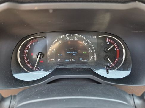 Used 2021 Toyota RAV4 Limited FWD image 24