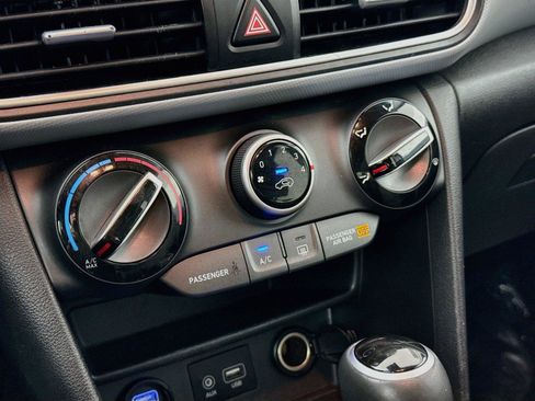 Used 2019 Hyundai Kona SEL FWD image 23
