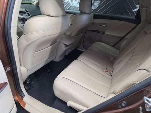 Used 2009 Toyota Venza FWD image 25