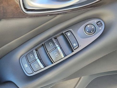 Used 2018 INFINITI Q50 Luxe AWD/4WD image 22