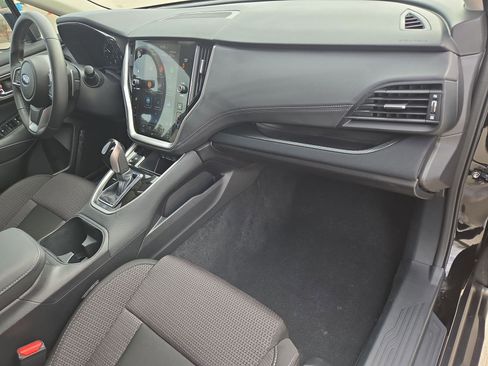 Used 2025 Subaru Outback Premium image 31