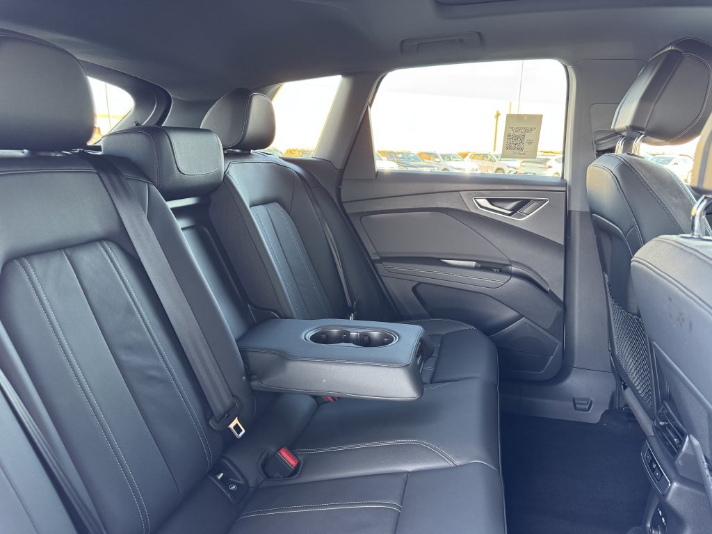 Used 2022 Audi Q4 e-tron Premium Plus w/ Premium Plus AWD/4WD image 43