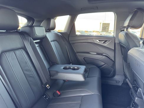 Used 2022 Audi Q4 e-tron Premium Plus w/ Premium Plus image 43