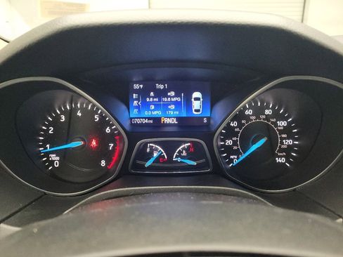 Used 2018 Ford Focus SE w/ Cold Weather Package image 23