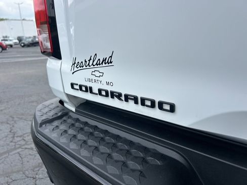 Used 2023 Chevrolet Colorado ZR2 w/ ZR2 Convenience Package III AWD/4WD image 15
