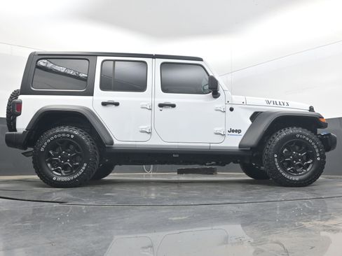 Used 2023 Jeep Wrangler Unlimited w/ 8.4" Radio Group AWD/4WD image 33
