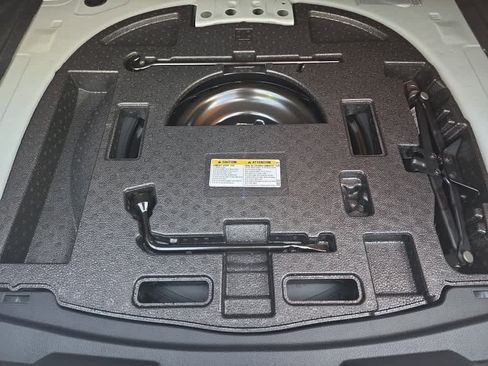 Used 2021 Toyota Avalon Limited w/ Advanced Safety Package image 10