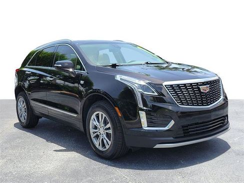 Certified 2023 Cadillac XT5 Premium Luxury FWD image 2