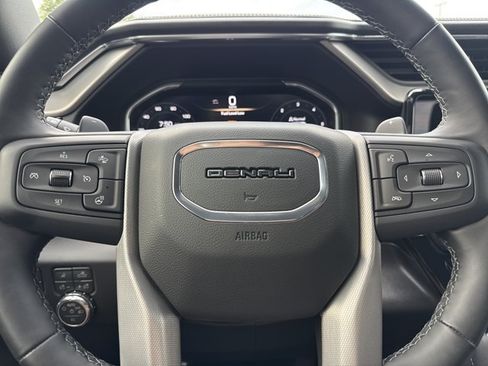 Used 2026 GMC Sierra 1500 Denali w/ Denali Reserve Package AWD/4WD image 24