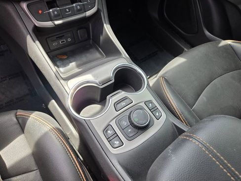 Certified 2023 GMC Terrain AT4 w/ Tech Package AWD/4WD image 25
