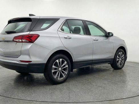 Used 2025 Chevrolet Equinox LT FWD image 9