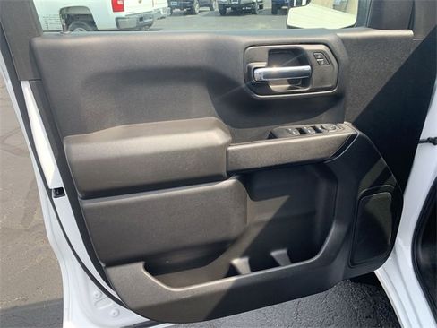 Certified 2024 Chevrolet Silverado 1500 Custom image 21