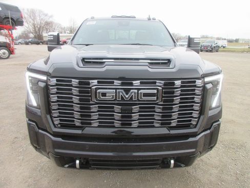 New 2026 GMC Sierra 2500 Denali Ultimate AWD/4WD image 11