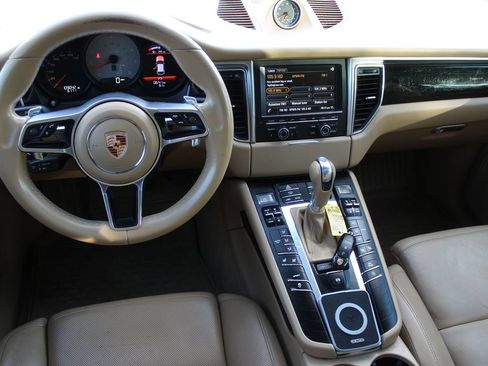 Used 2015 Porsche Macan S AWD/4WD image 14