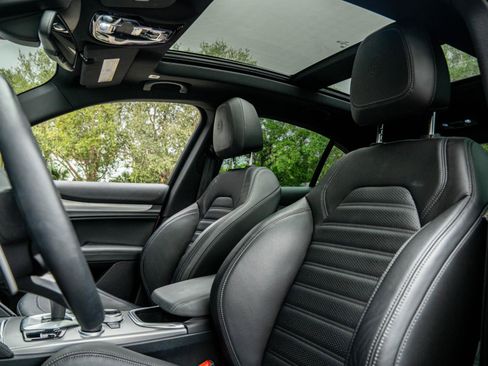 Used 2022 Alfa Romeo Stelvio Veloce image 22