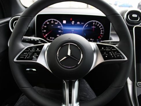 New 2025 Mercedes-Benz GLC 350e 4MATIC image 22