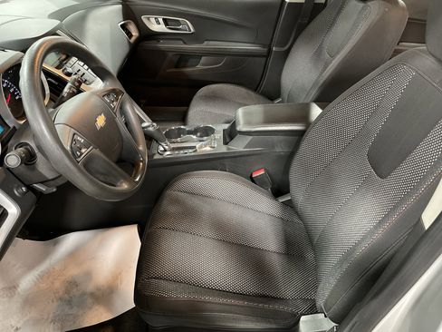 Used 2017 Chevrolet Equinox LS image 8