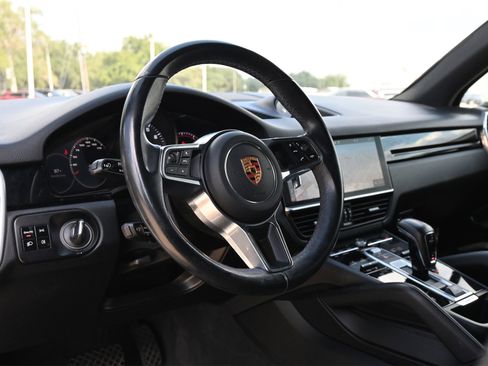 Used 2019 Porsche Cayenne image 16