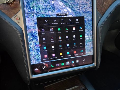 Used 2020 Tesla Model S AWD image 27