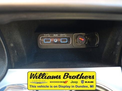 Used 2020 Jeep Grand Cherokee Laredo image 19