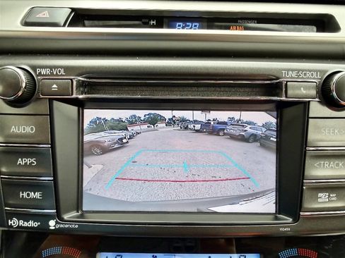 Used 2015 Toyota RAV4 XLE AWD/4WD image 42