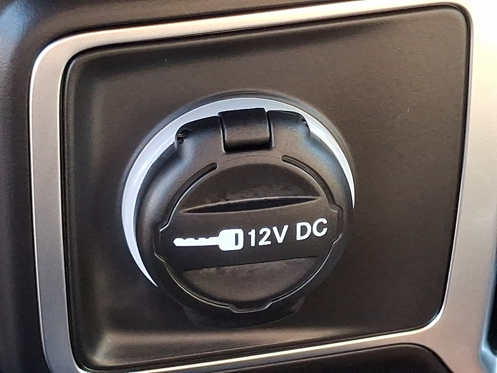 Used 2025 Jeep Wrangler Unlimited Sahara AWD/4WD image 25