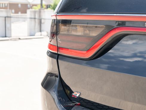 Used 2018 Dodge Durango SRT w/ Technology Group AWD/4WD image 48
