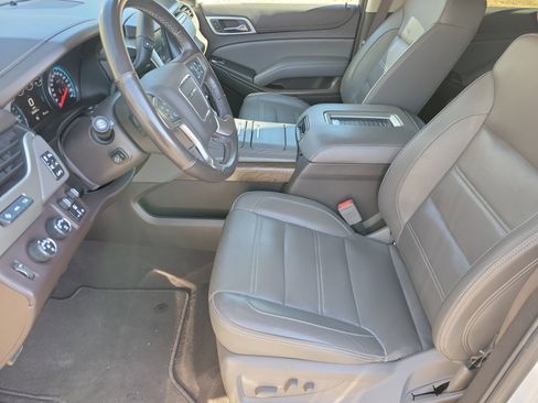 Used 2019 GMC Yukon XL Denali w/ Denali Ultimate Package image 4