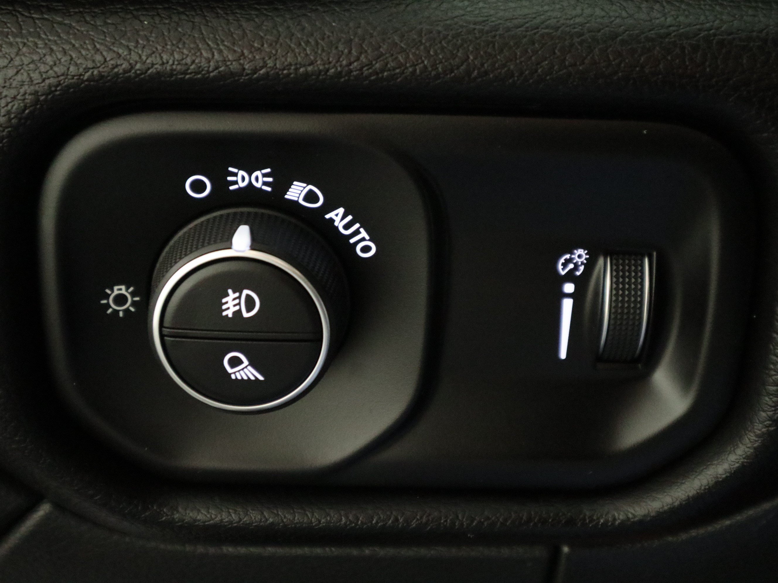Used 2024 RAM 2500 Big Horn AWD/4WD image 30