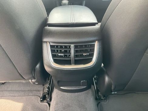 Used 2022 Chevrolet Malibu LT FWD image 27