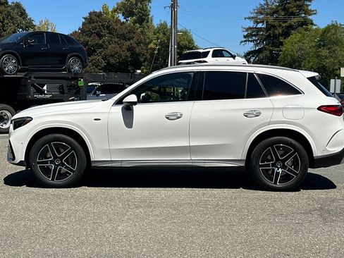 Certified 2025 Mercedes-Benz GLC 350e 4MATIC image 2