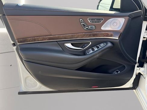 Used 2018 Mercedes-Benz S 560 4MATIC Sedan image 18