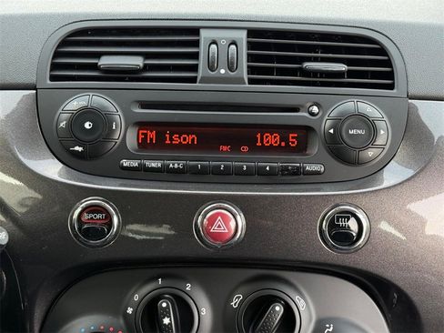 Used 2015 FIAT 500 Pop image 12