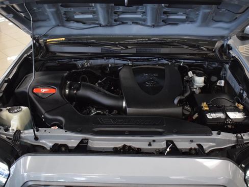 Used 2021 Toyota Tacoma TRD Sport w/ Technology Package image 56