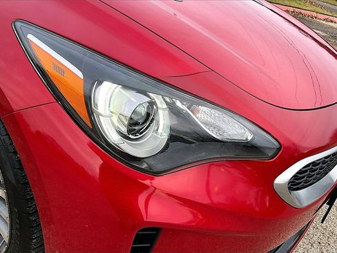 Certified 2019 Kia Stinger image 31