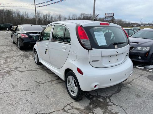 Used 2012 Mitsubishi i ES image 5
