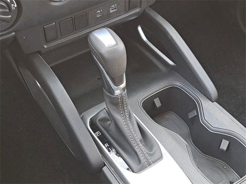 Used 2023 Nissan Frontier SV image 16