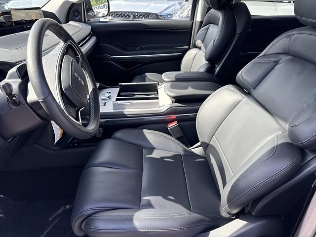 New 2026 Lincoln Navigator Premiere AWD/4WD image 23