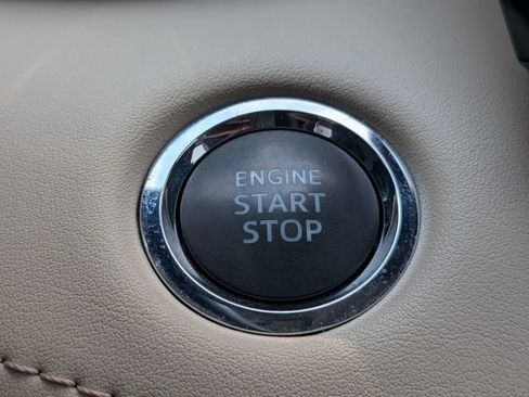 Used 2022 Toyota Highlander Platinum FWD image 29