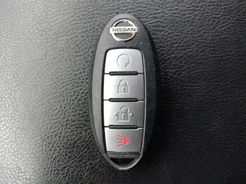 Used 2019 Nissan Pathfinder SV FWD image 32